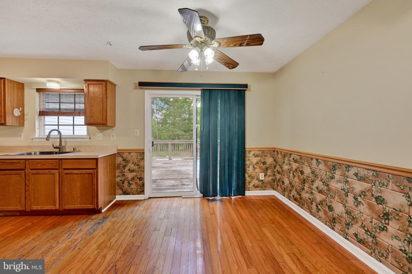 3955 Bush Court photo 5