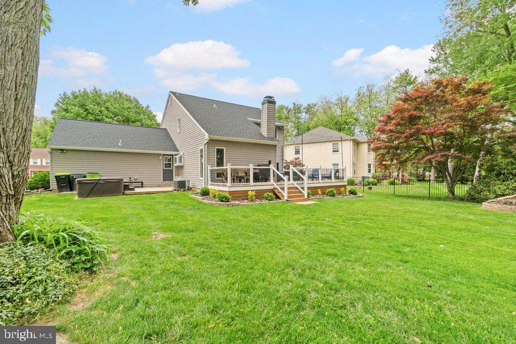 703 Macphail Court N photo 55