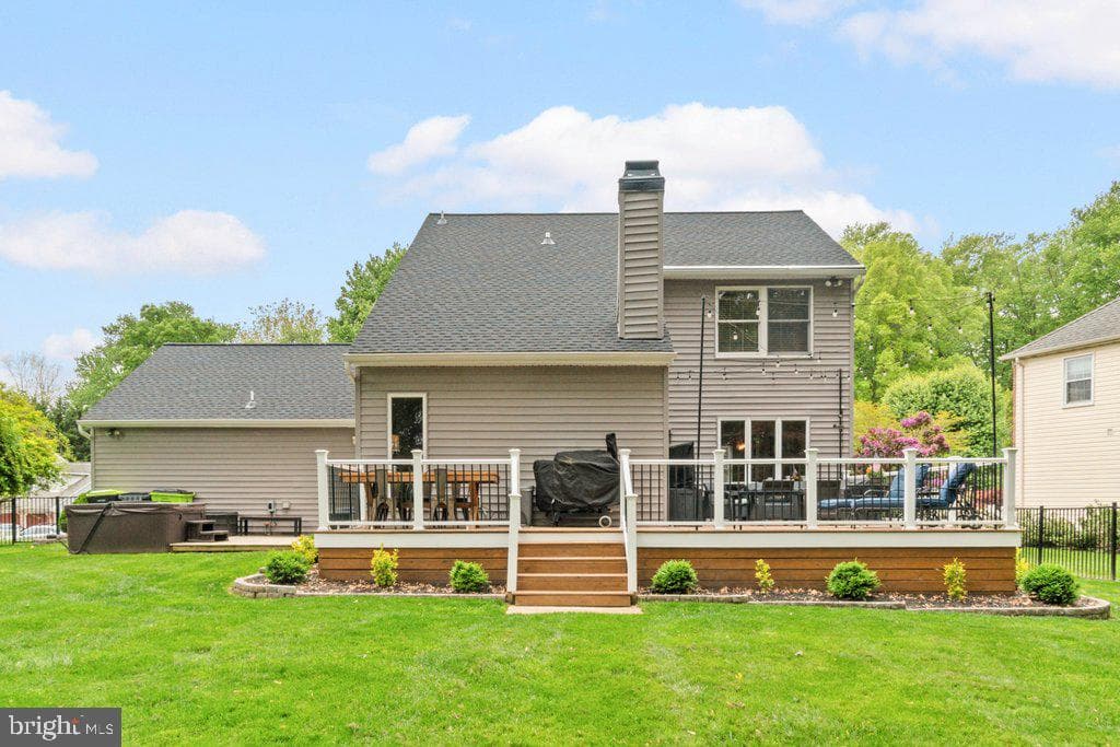 703 Macphail Court N photo 59