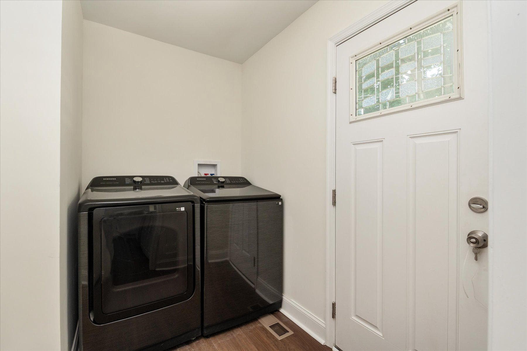 621 Wingleaf Court photo 16
