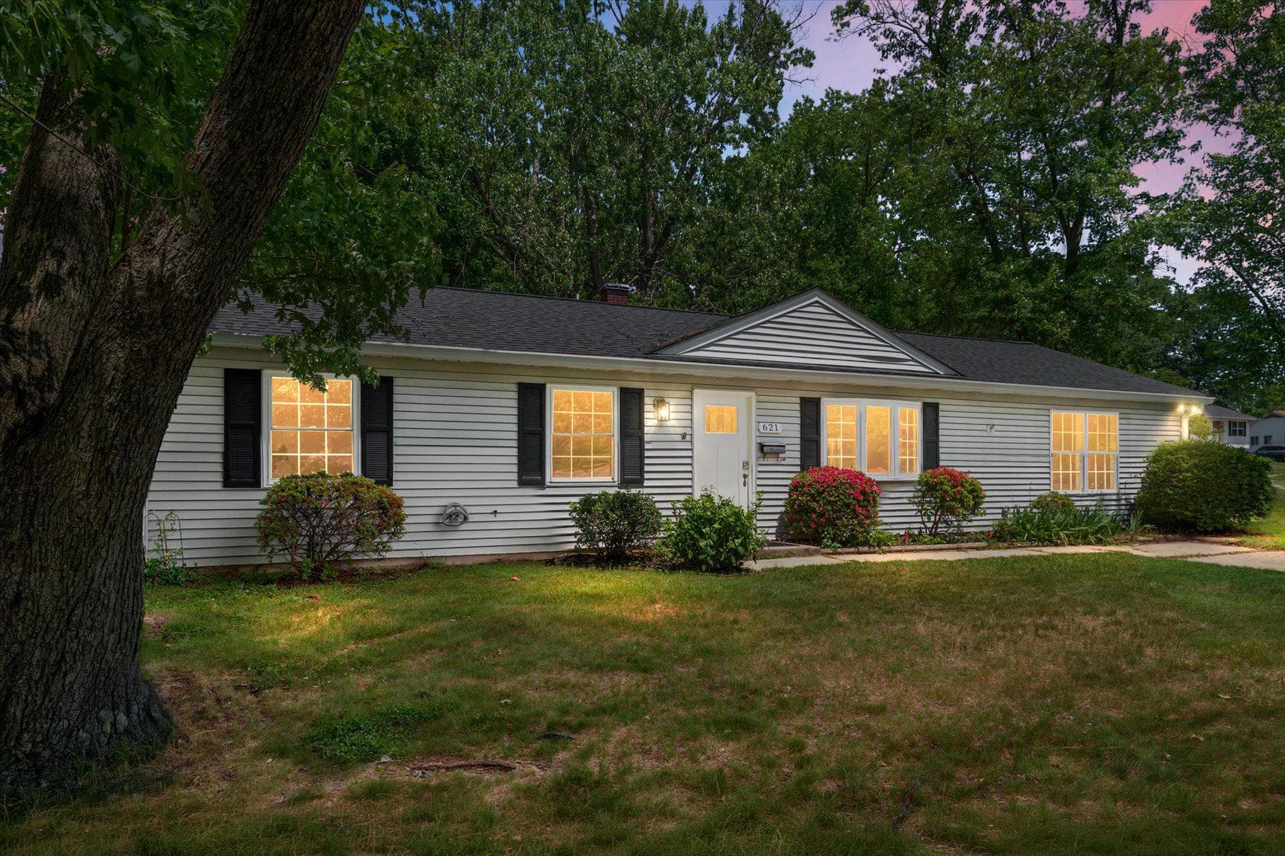 621 Wingleaf Court photo 4