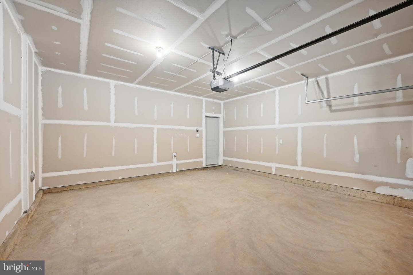707 Managrass Drive photo 39