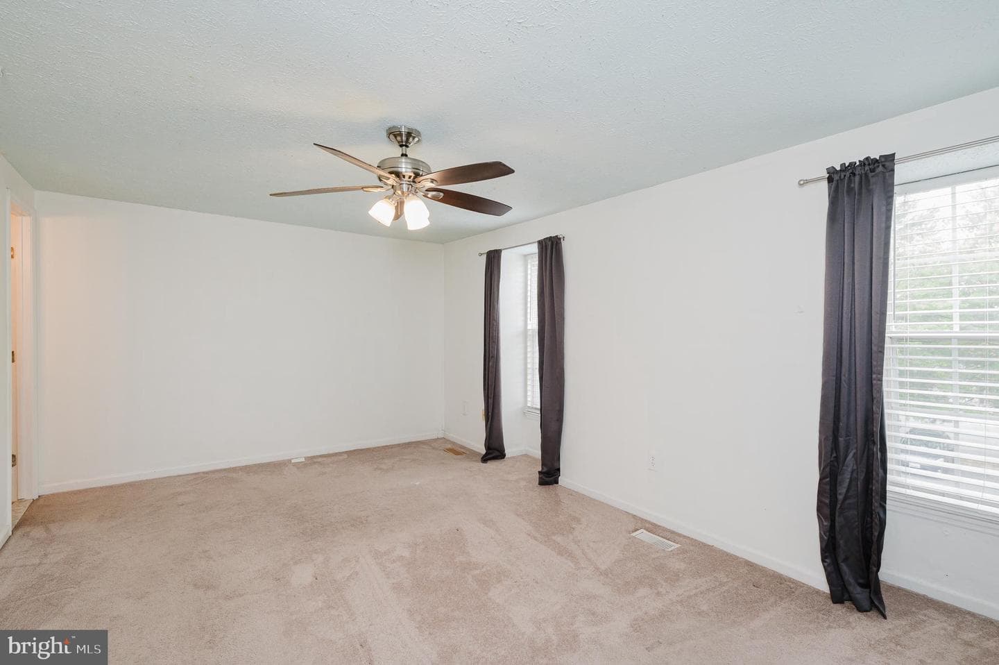 1829 Queen Anne Square photo 24