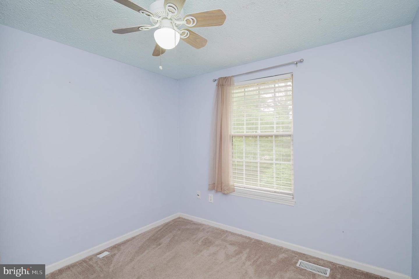 1829 Queen Anne Square photo 34