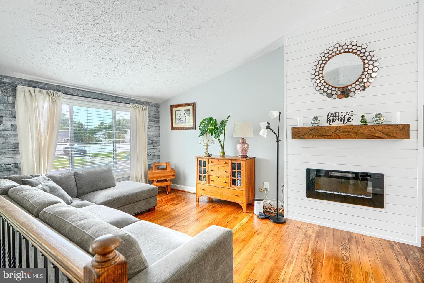924 Edmund Street photo 2