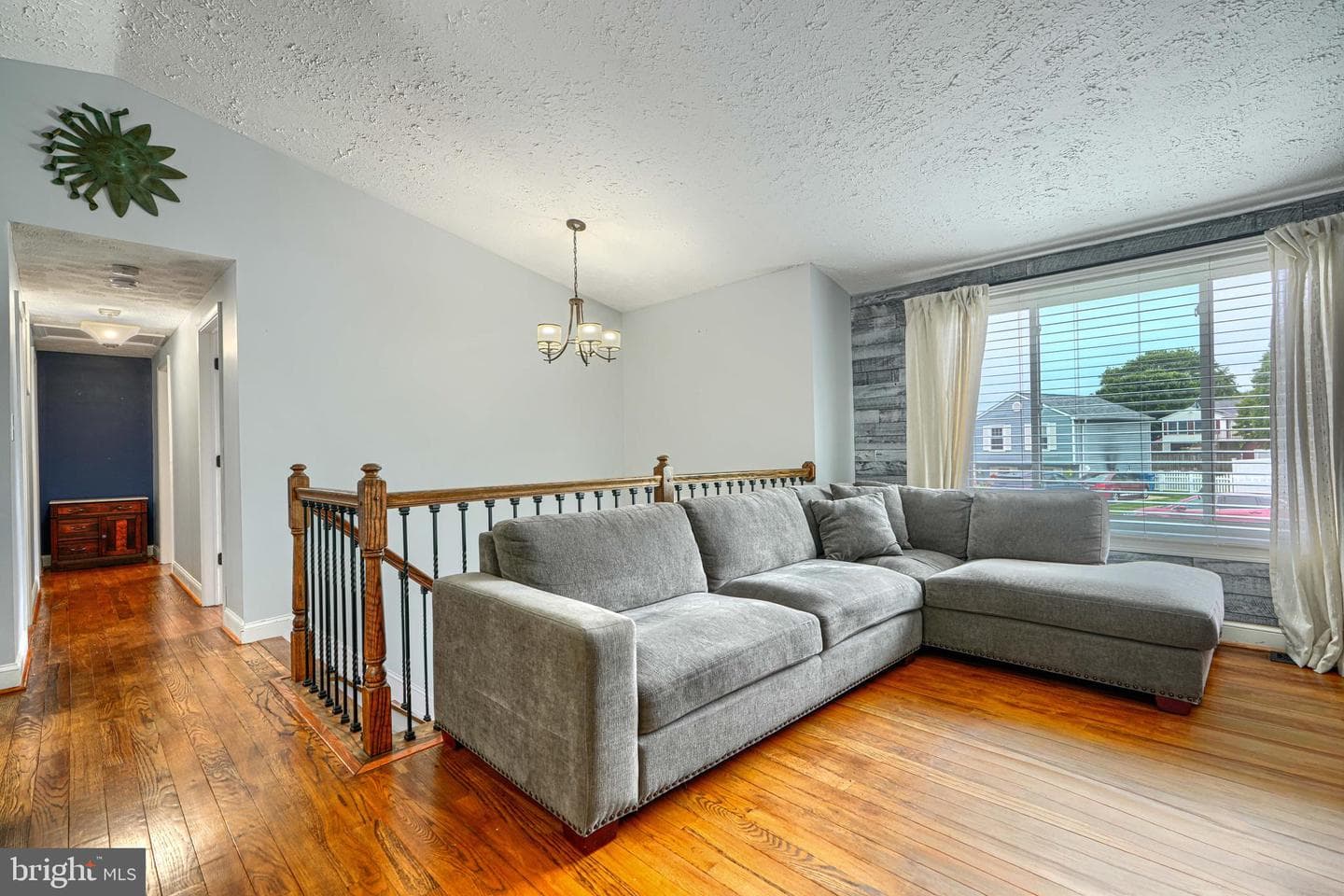 924 Edmund Street photo 3