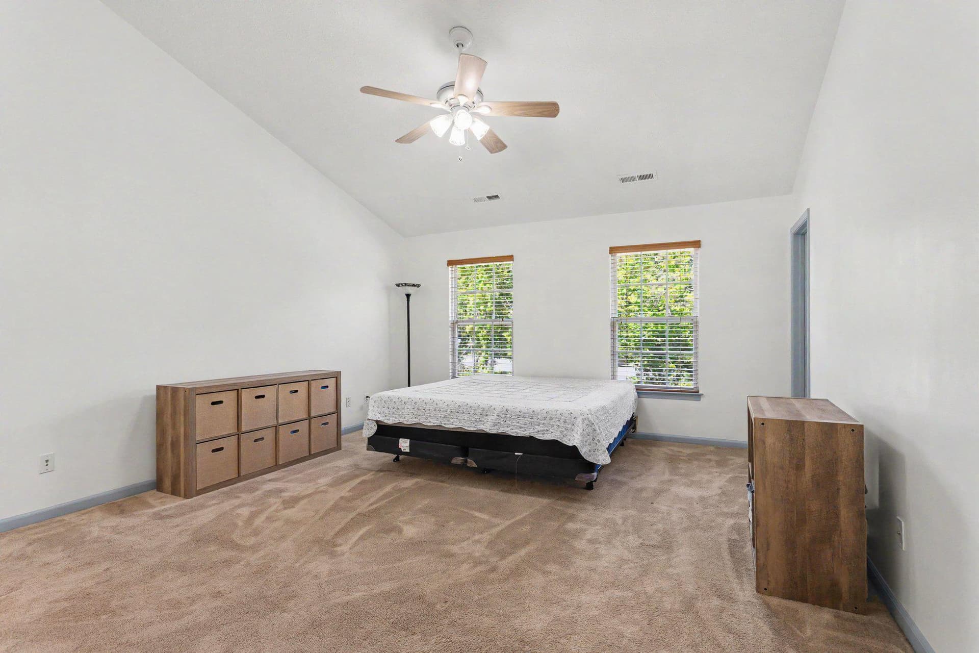 1604 Nuttal Avenue photo 15