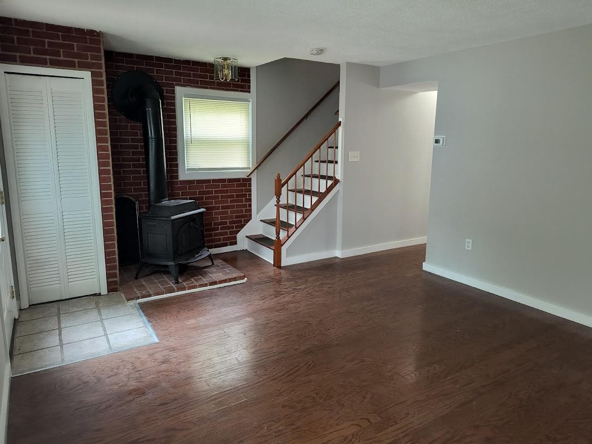 963 Topview Dr photo 2