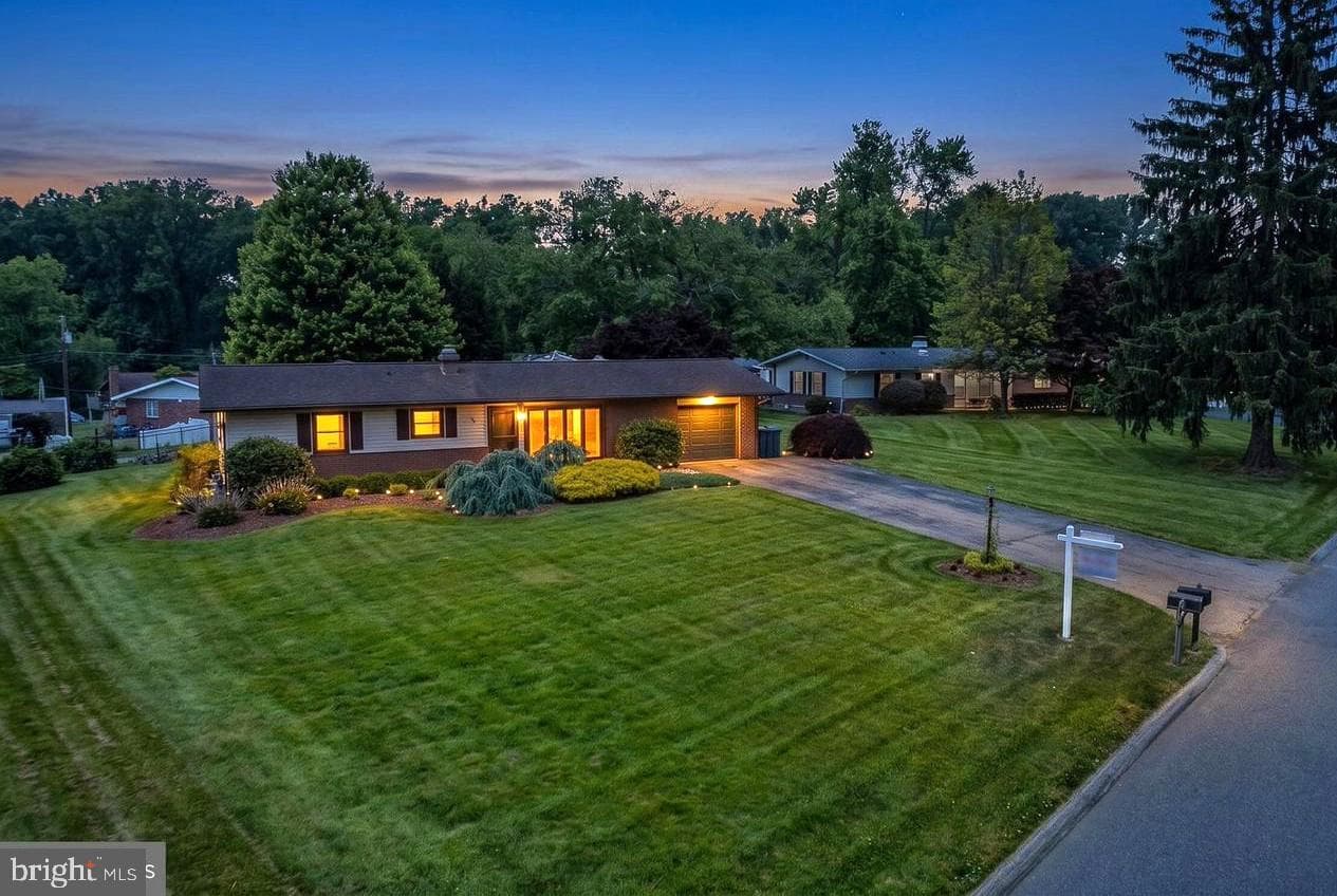 112 W Heather Road