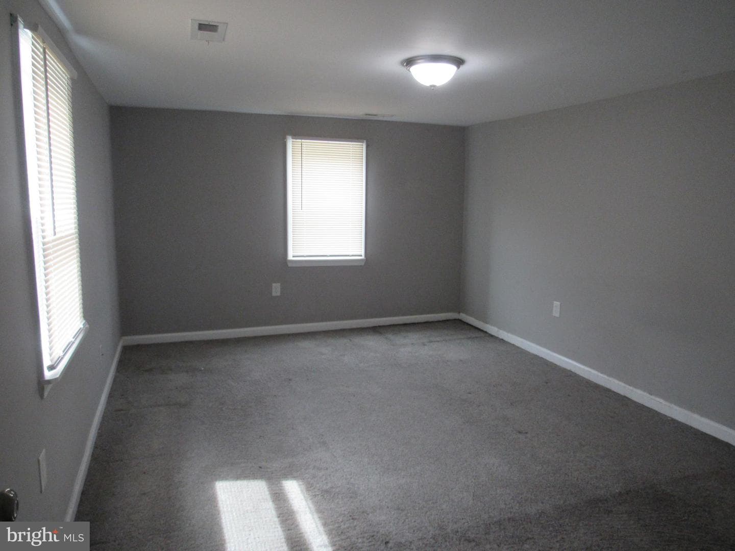 1533 Mitchell Lane photo 12