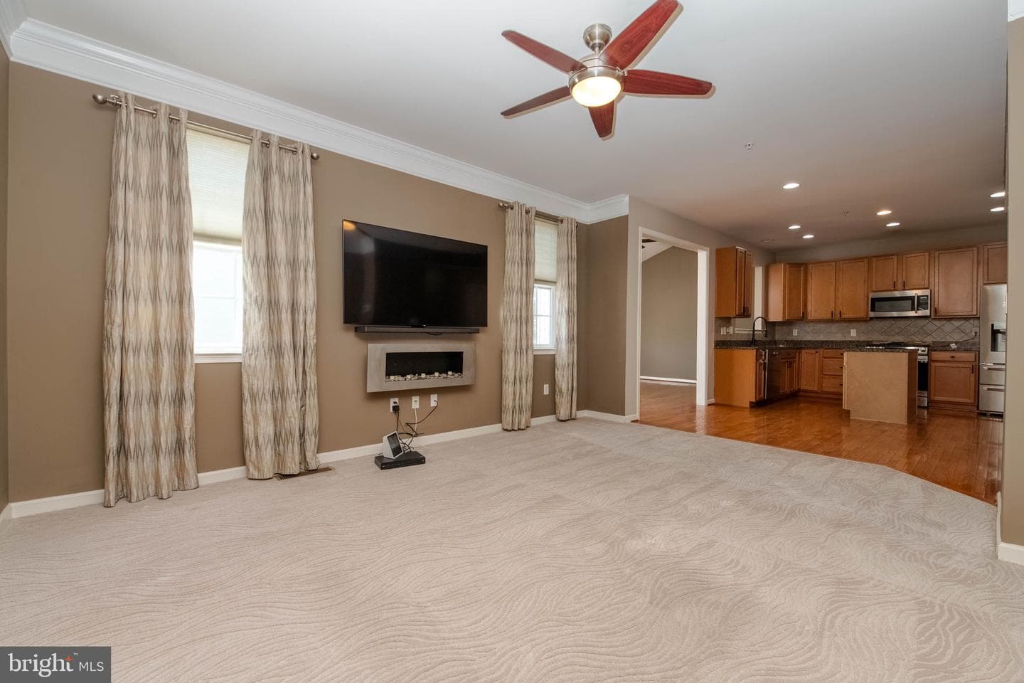 107 Steed Lane photo 5