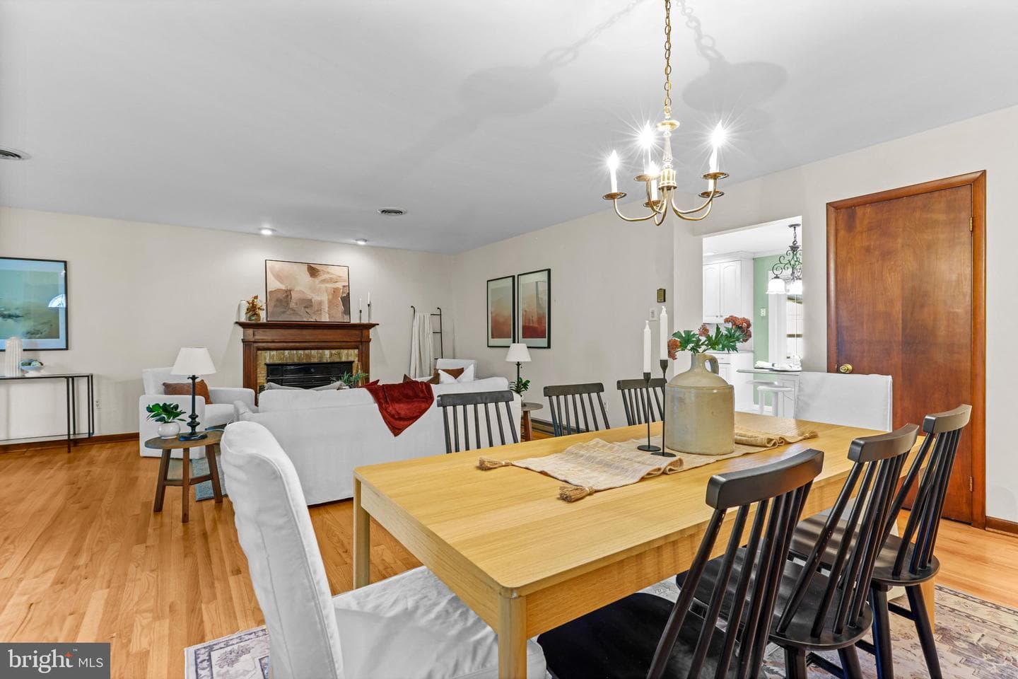 2401 Putnam Road photo 10