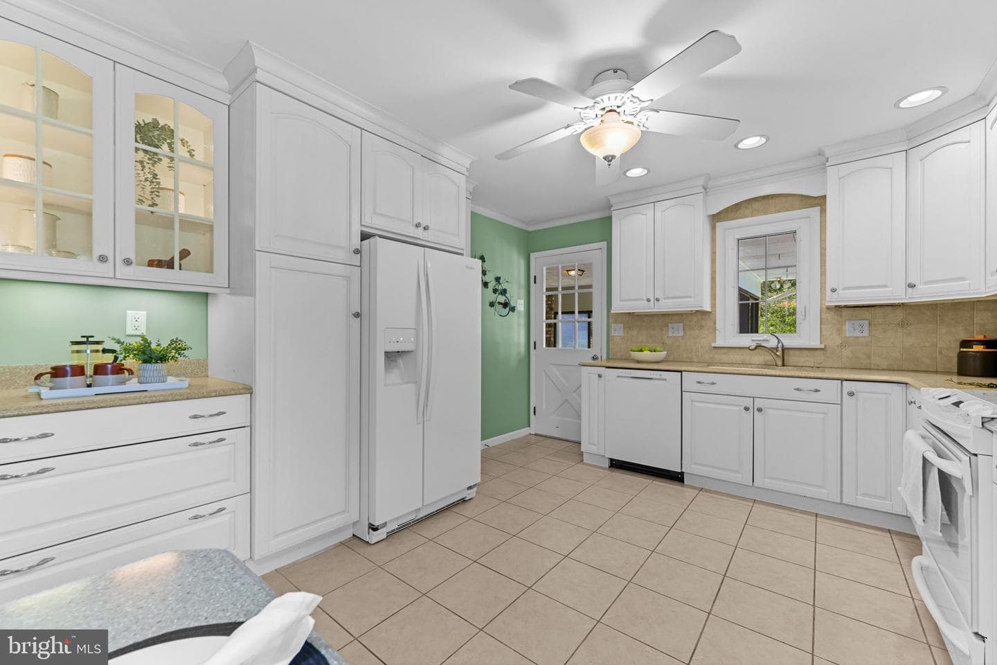 2401 Putnam Road photo 13