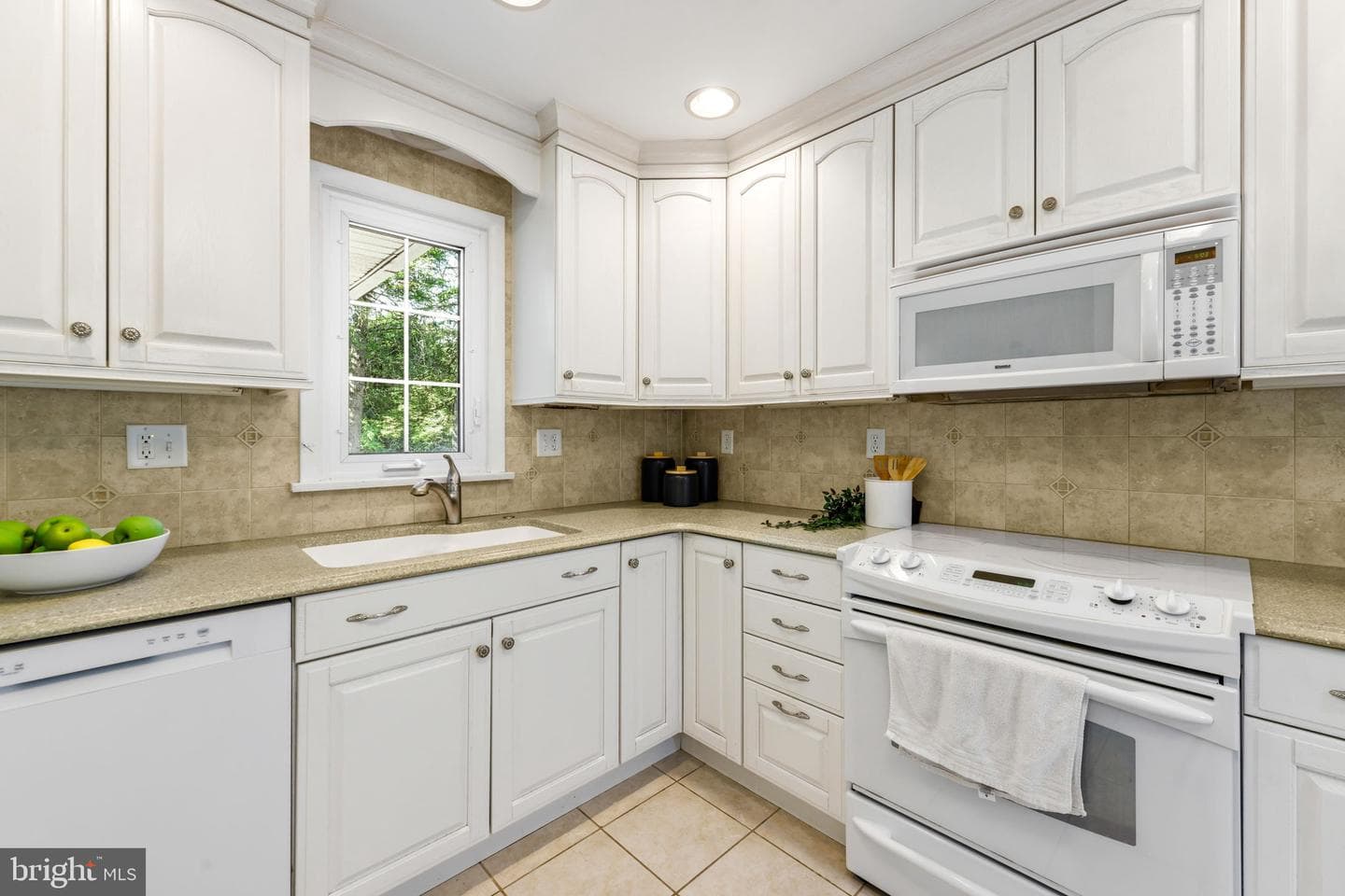 2401 Putnam Road photo 16