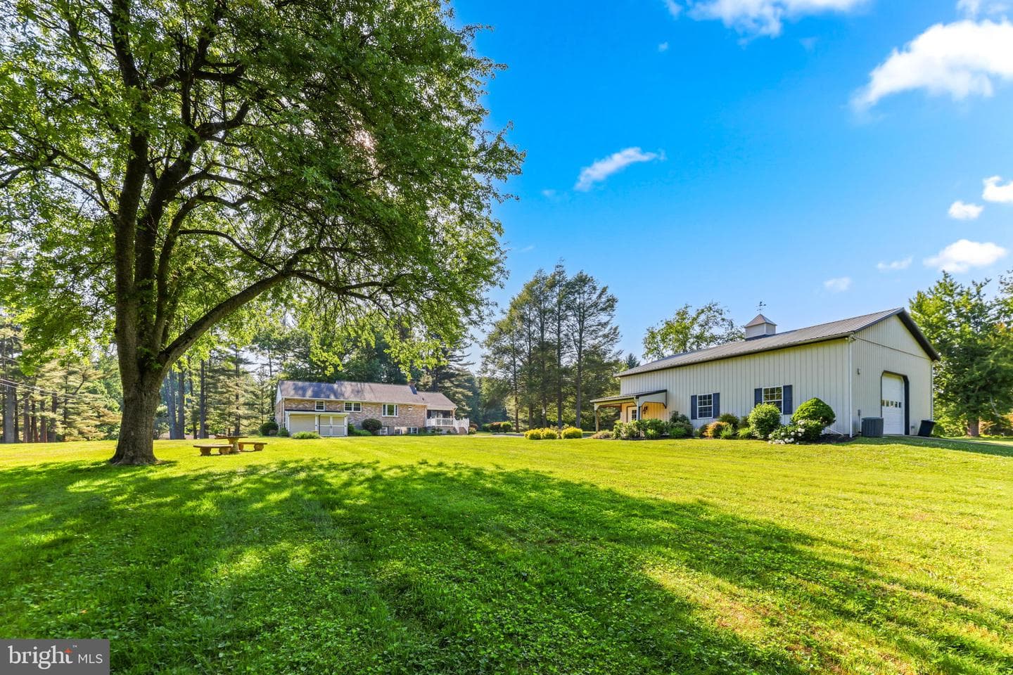 2401 Putnam Road photo 45