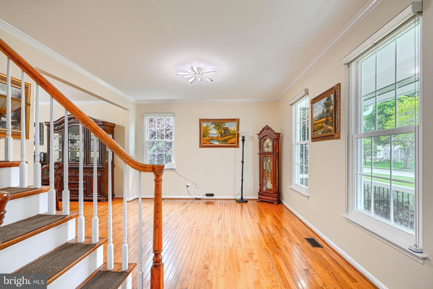 704 Greenglade Court photo 4