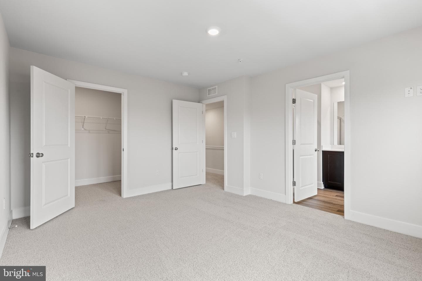 374 Hackley Drive photo 27