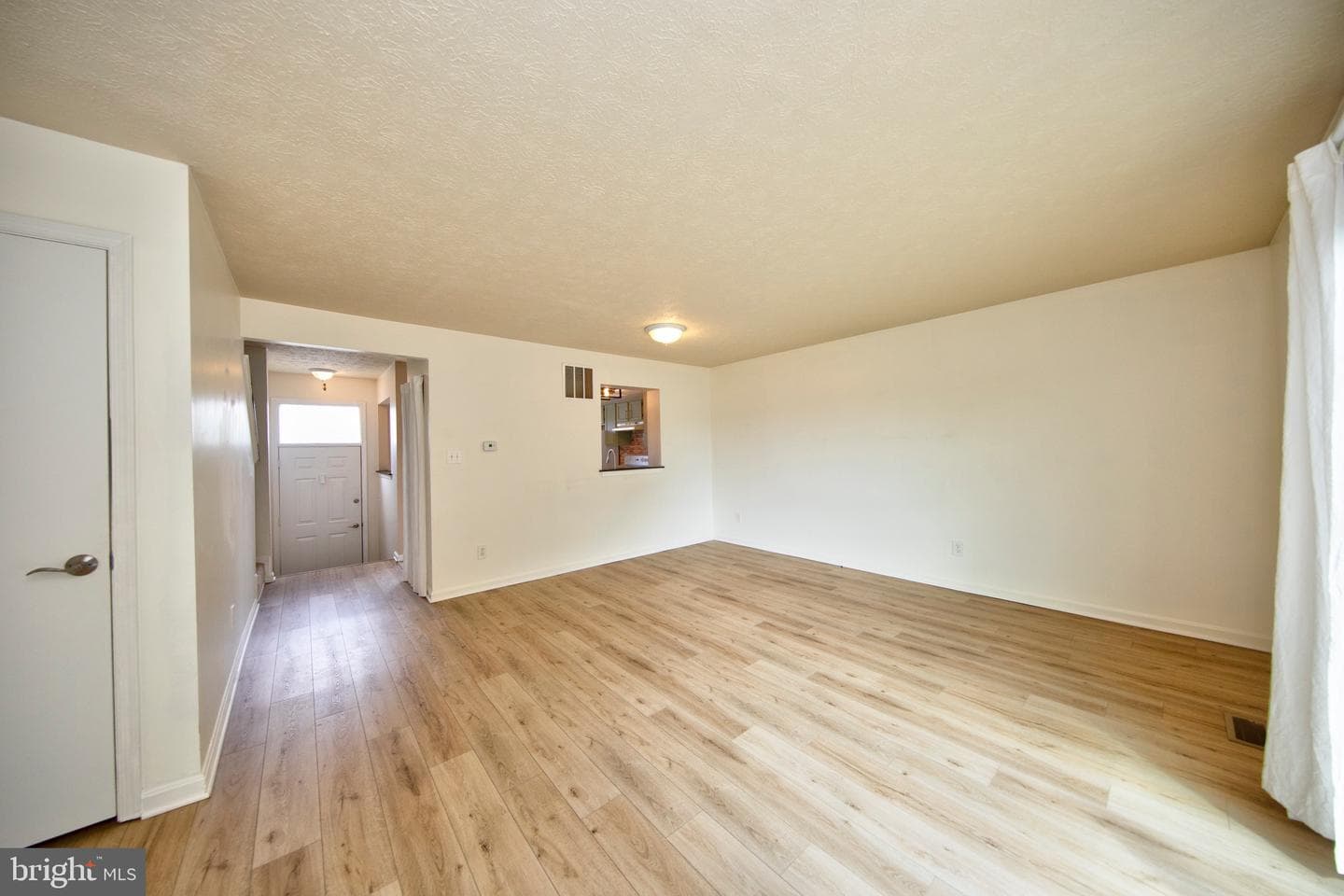 104 Remington Circle photo 11