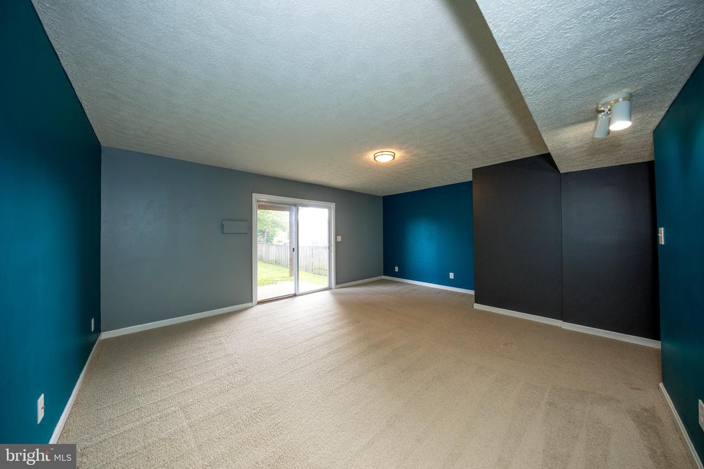 104 Remington Circle photo 22