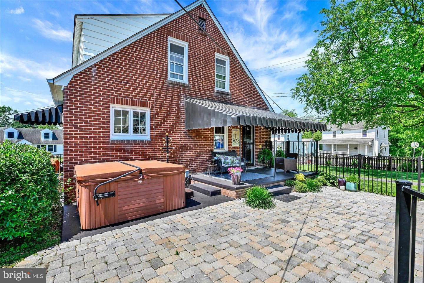 221 Thomas Street photo 26