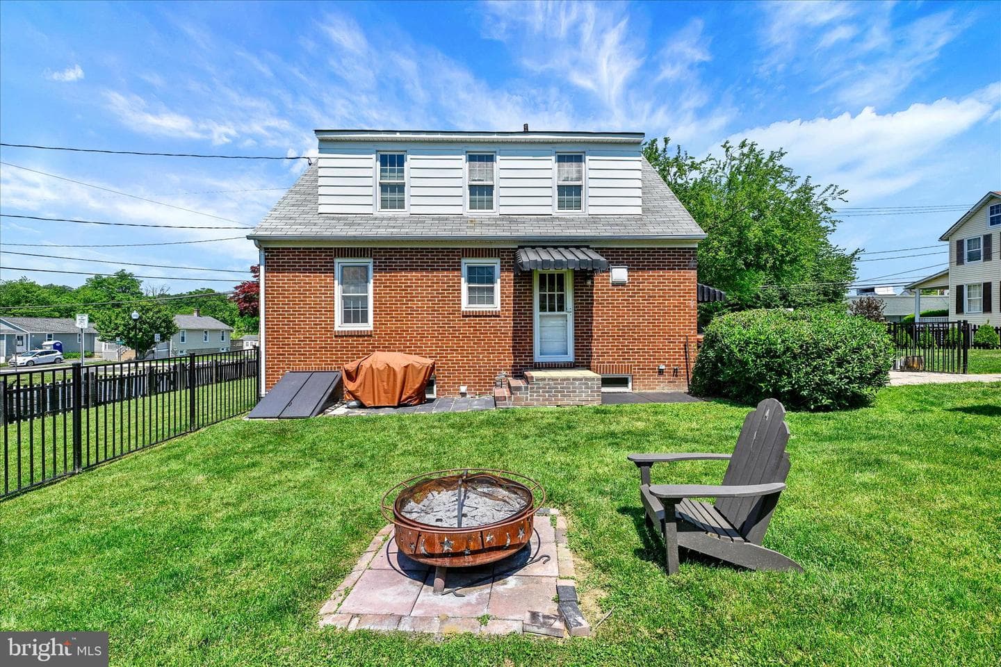 221 Thomas Street photo 27