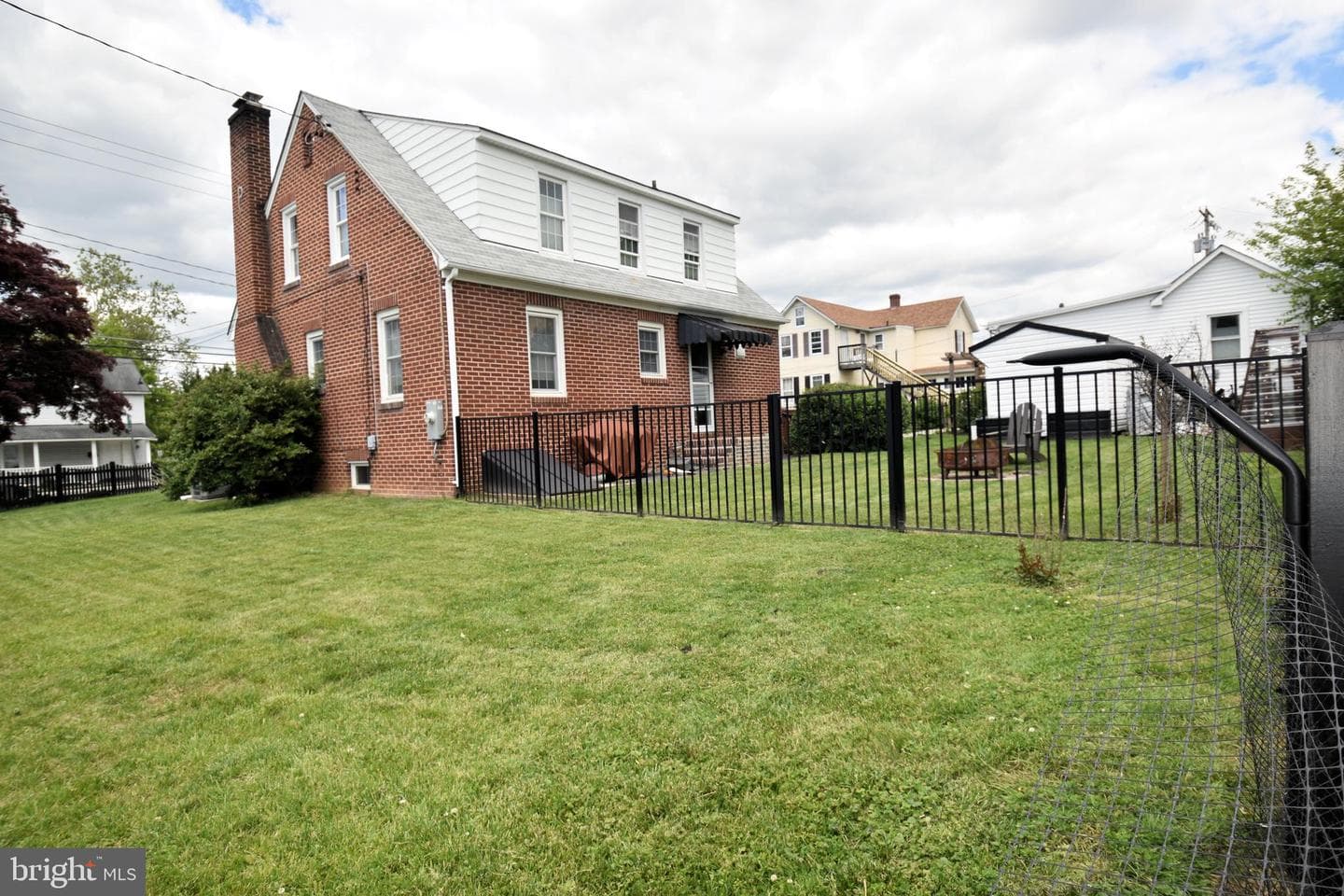 221 Thomas Street photo 28