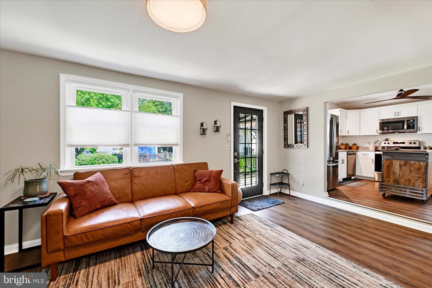 221 Thomas Street photo 31