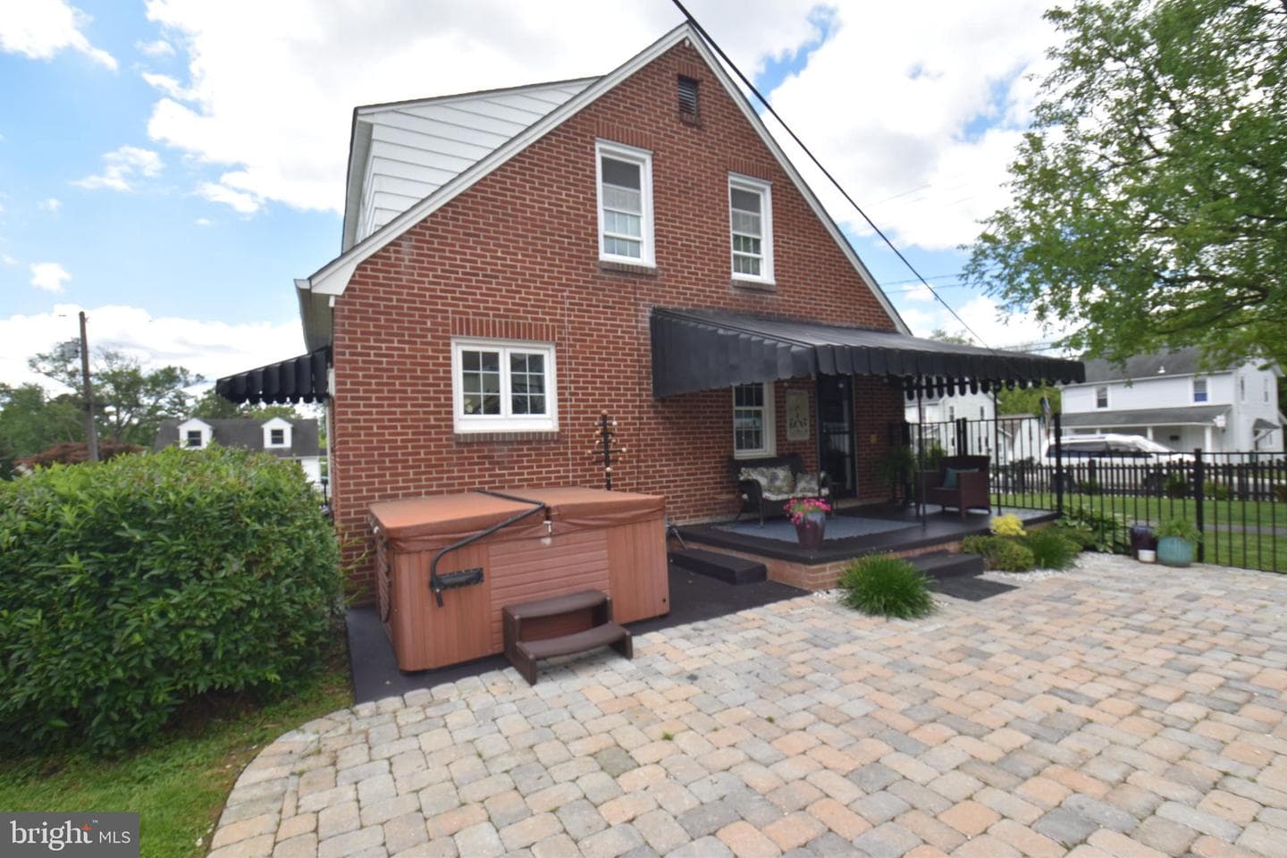 221 Thomas Street photo 47
