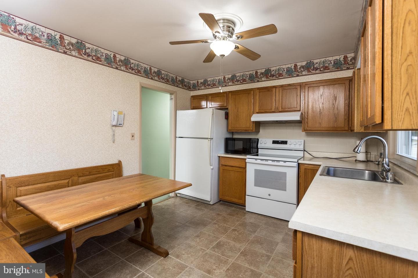 709 Bayberry Road photo 10