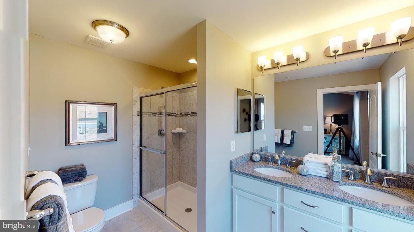 2308 Bell'S Tower Court photo 34