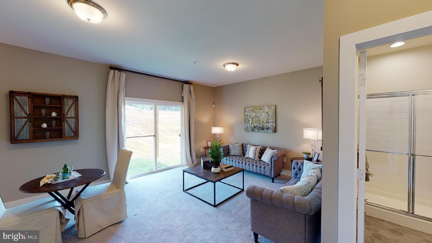 2308 Bell'S Tower Court photo 4
