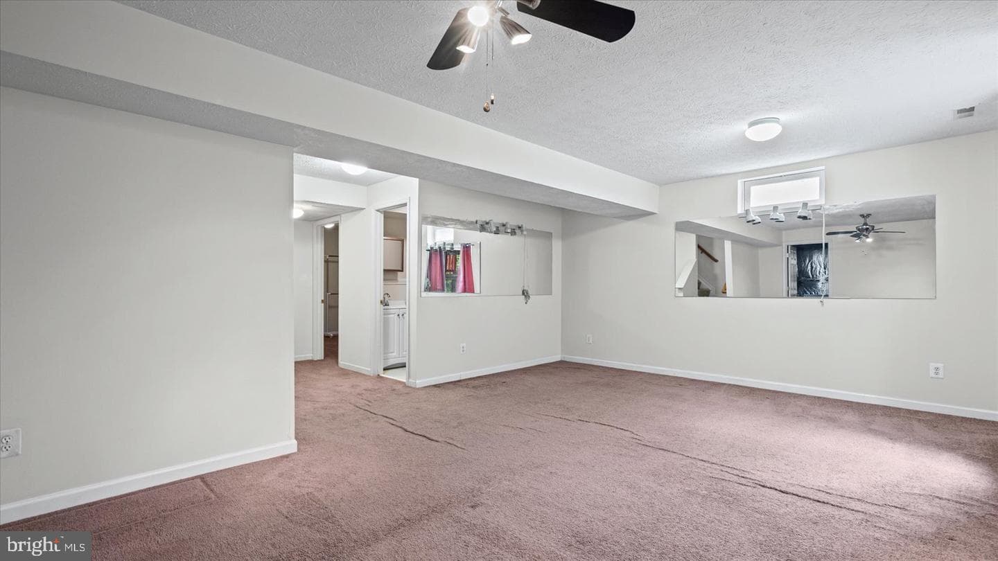 128 King James Circle photo 34