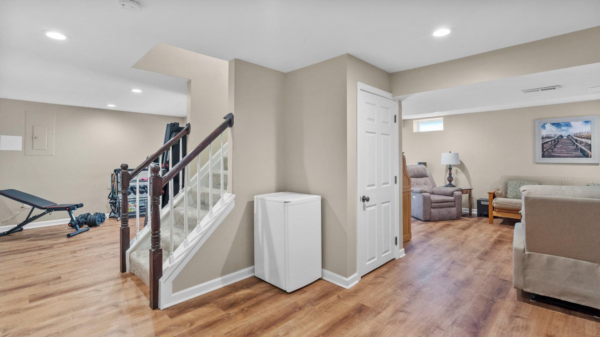 405 Devonshire Court photo 41