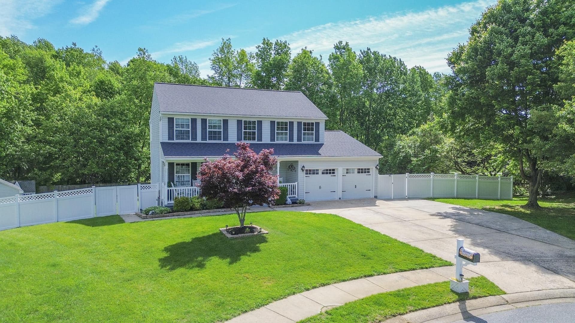 405 Devonshire Court photo 52