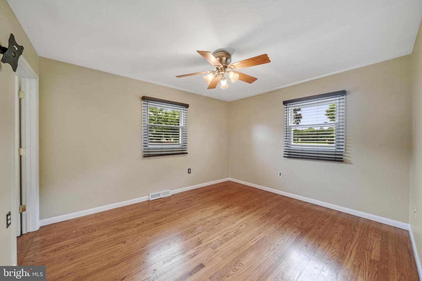 304 Timothy Drive photo 14