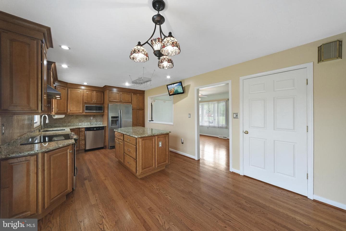 304 Timothy Drive photo 6