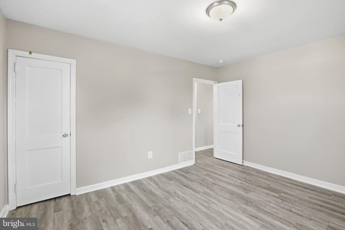 166 Bannister Ave photo 13