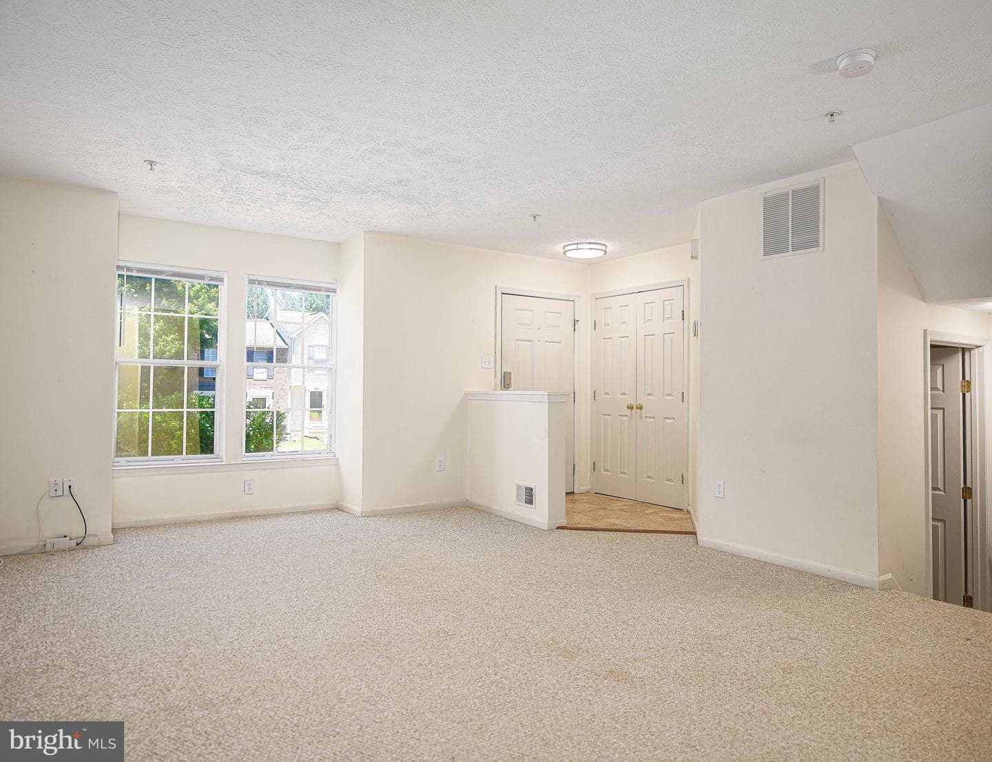 405 Ashton Lane photo 4