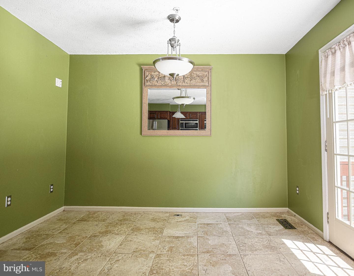 405 Ashton Lane photo 8