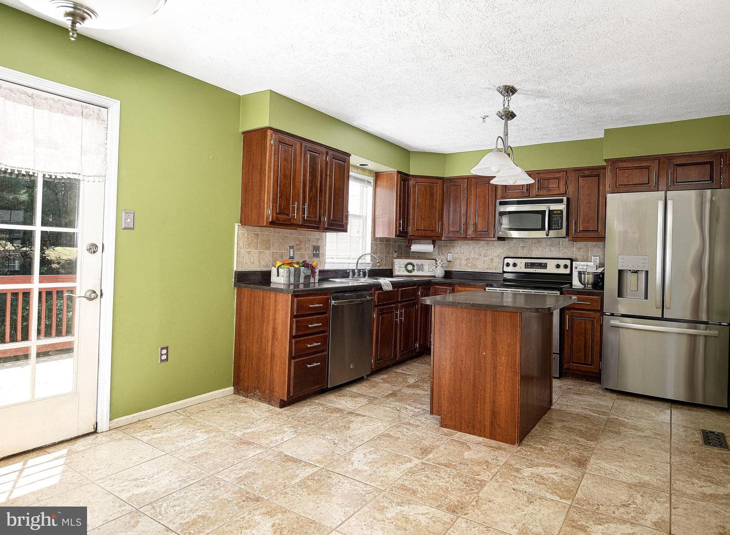405 Ashton Lane photo 9