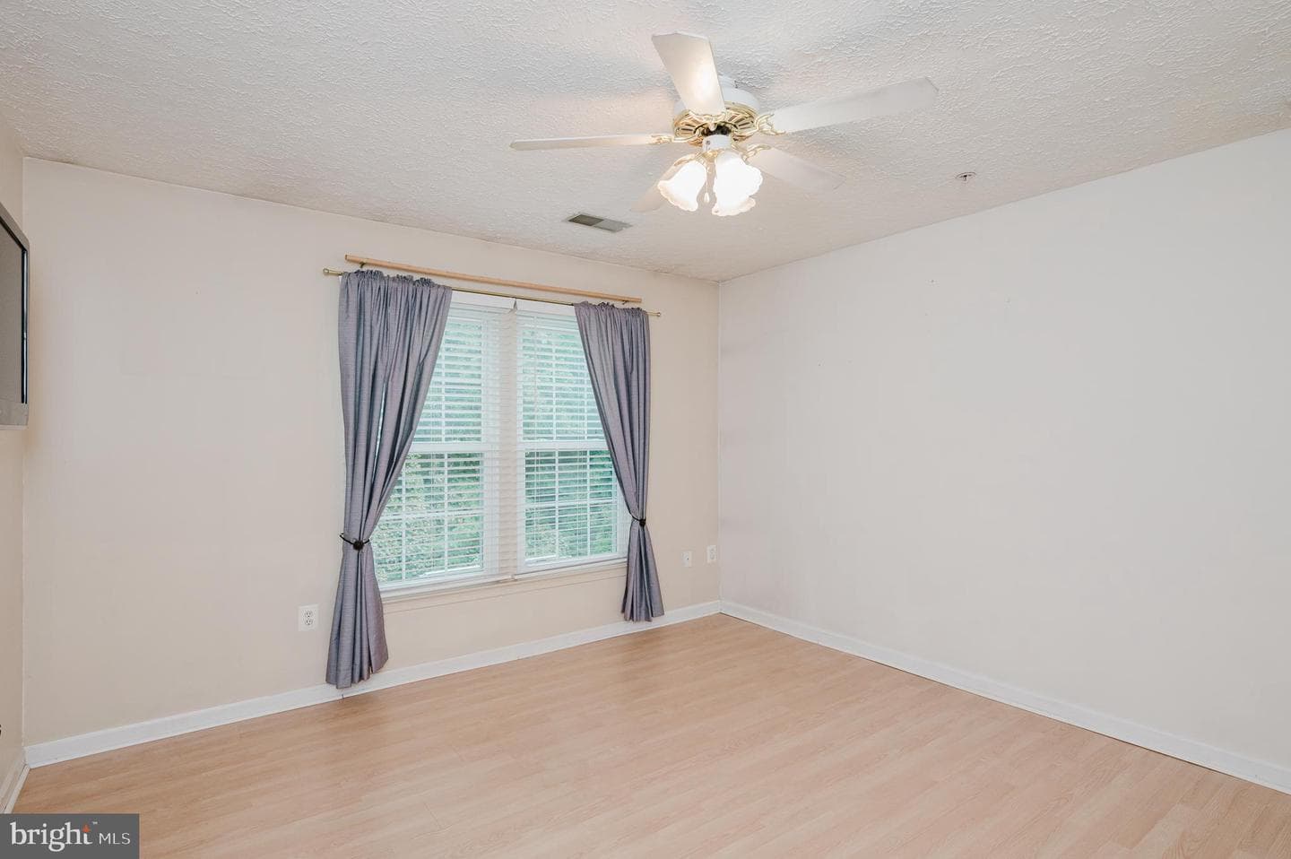 556 Macintosh Circle photo 15