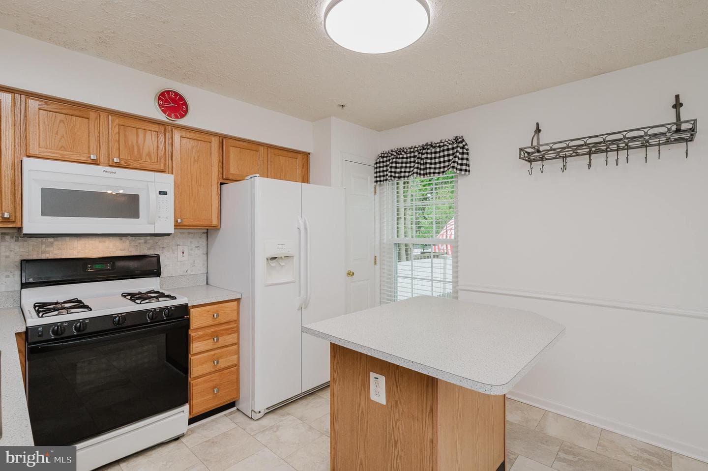 556 Macintosh Circle photo 8