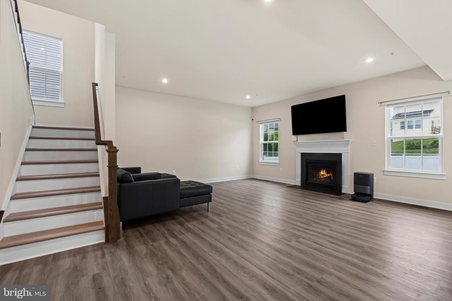 3604 Darvell Circle photo 11
