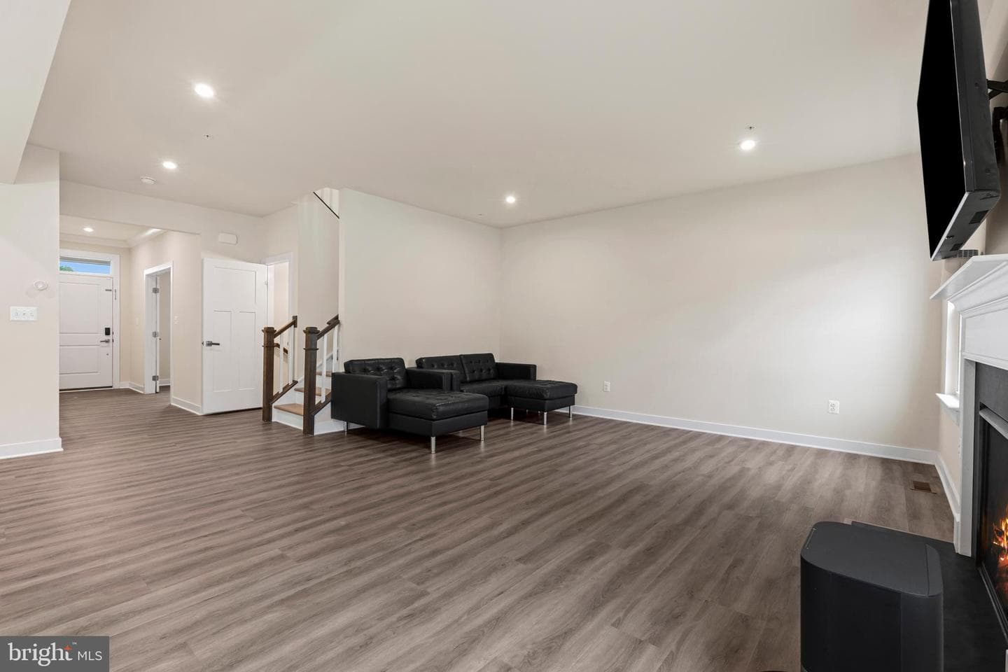 3604 Darvell Circle photo 13