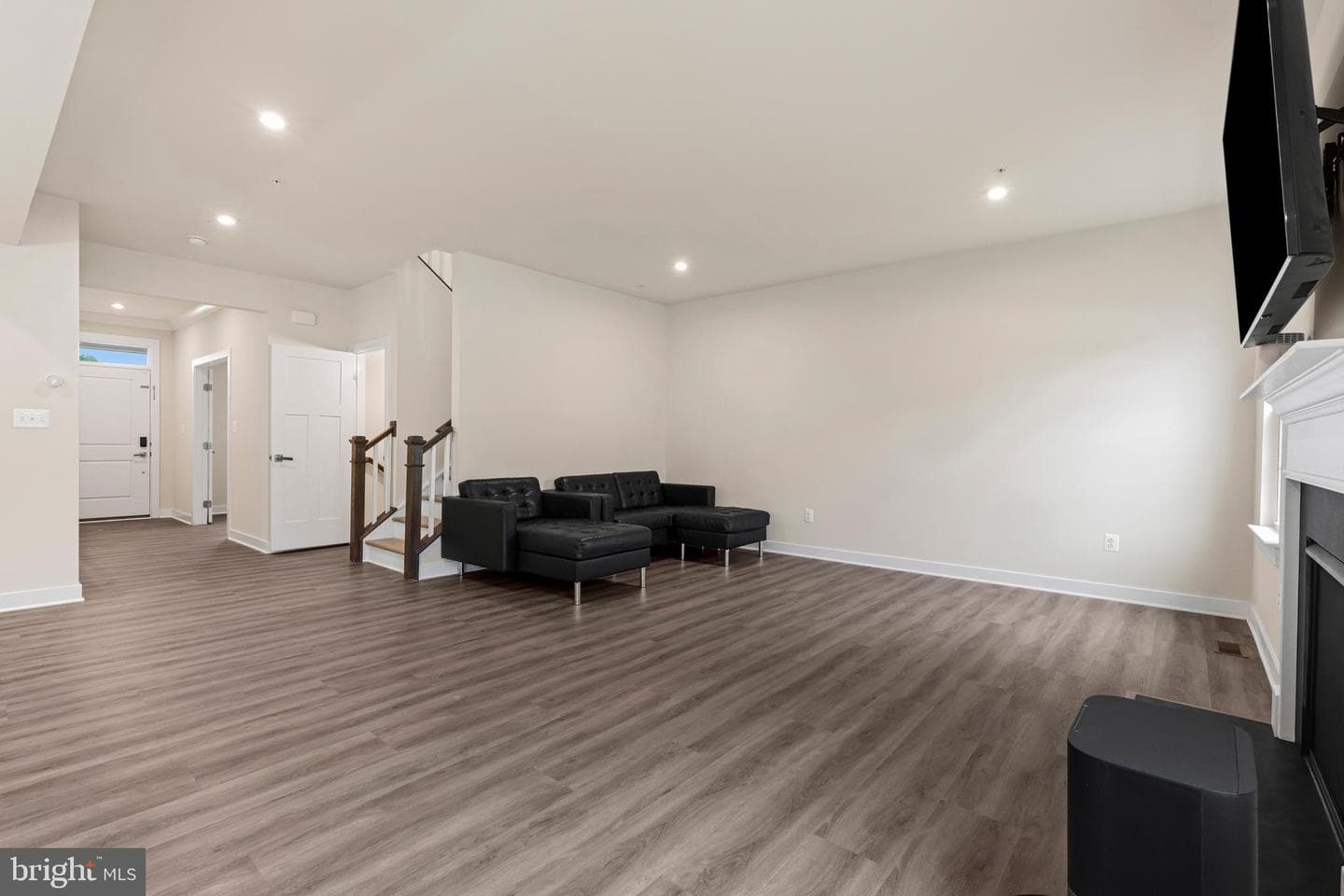 3604 Darvell Circle photo 14