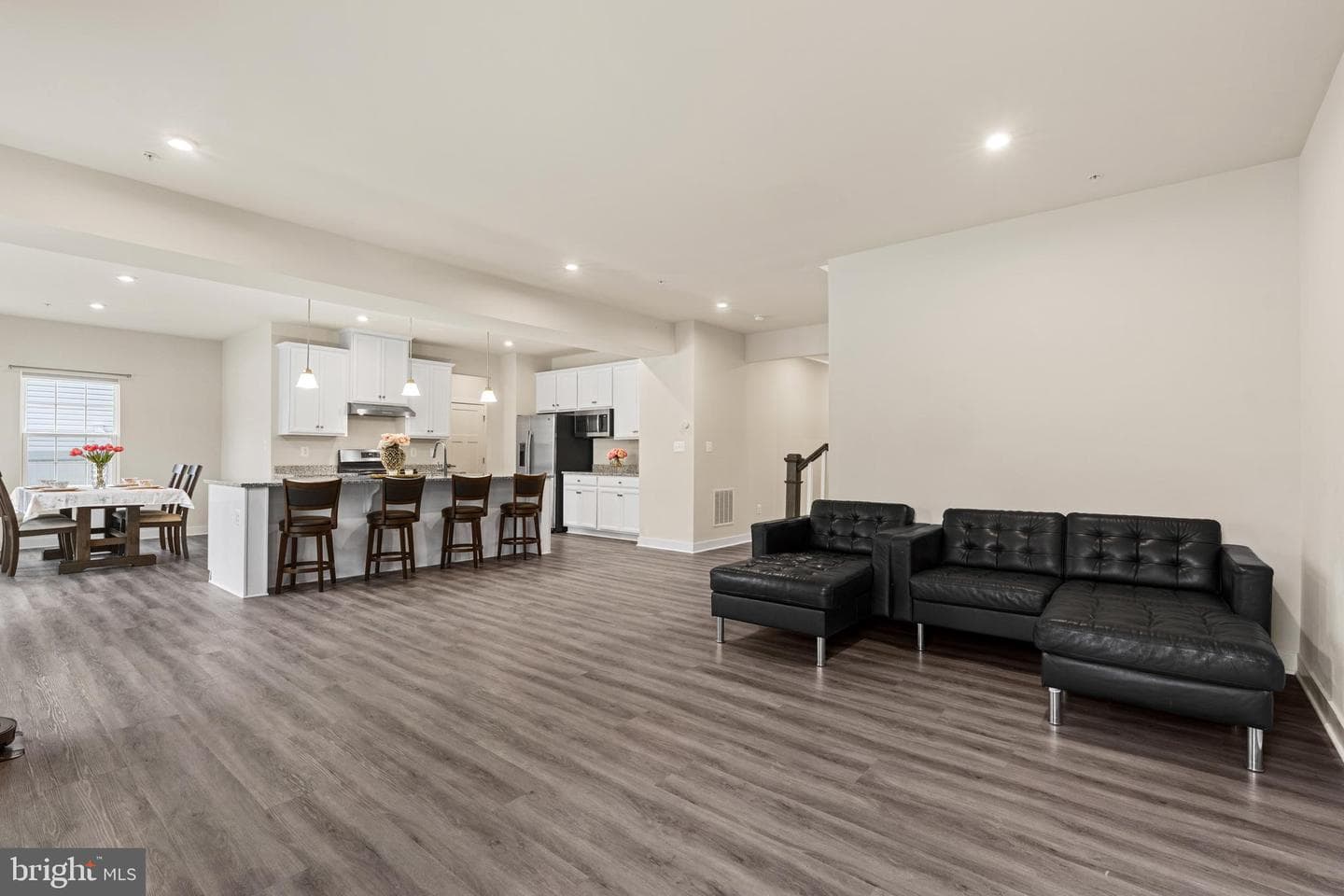 3604 Darvell Circle photo 16