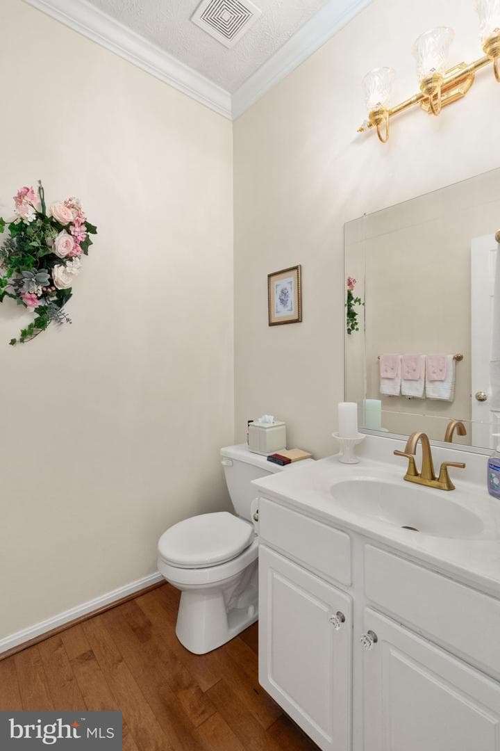 612 Loring Avenue photo 7