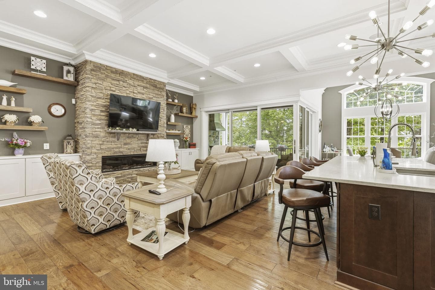 201 Man O War Place photo 5