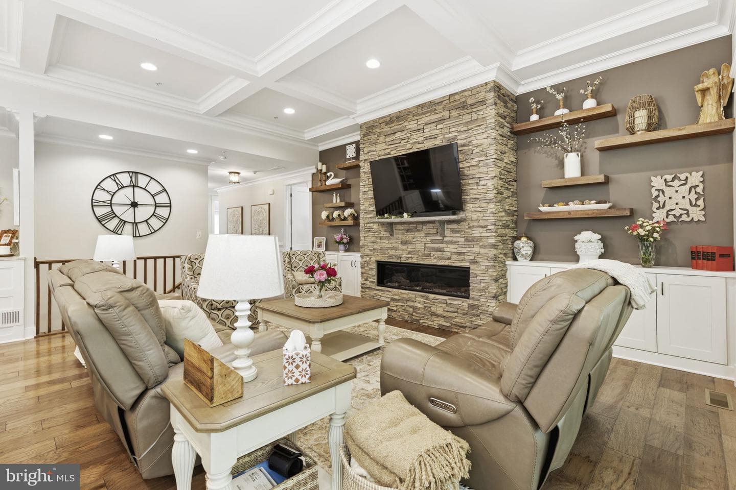201 Man O War Place photo 6