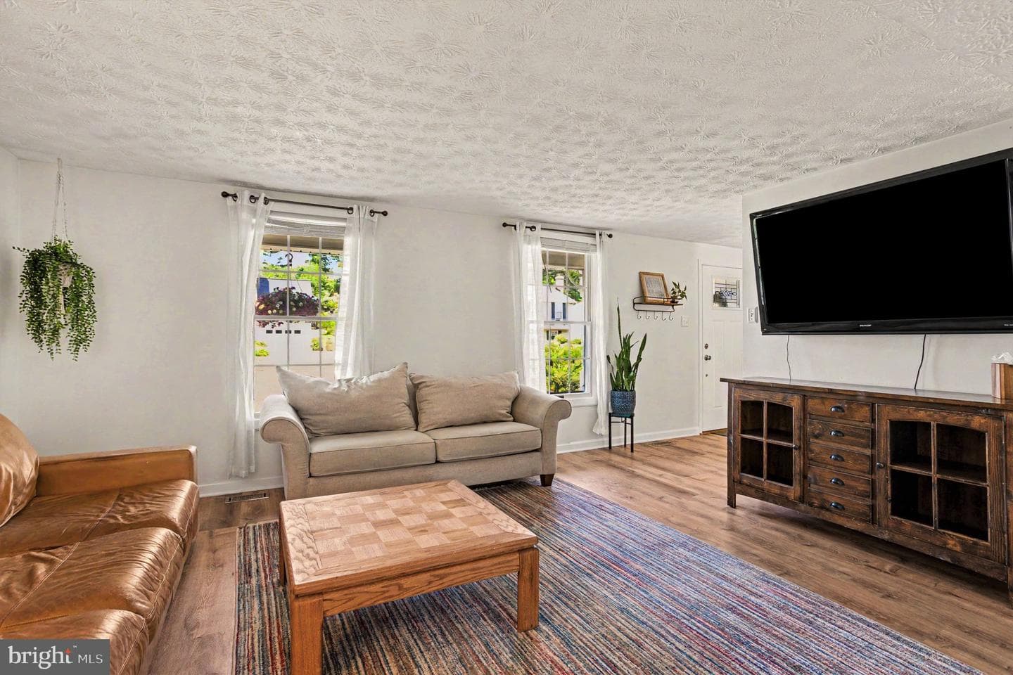 2987 Harrogate Way photo 2